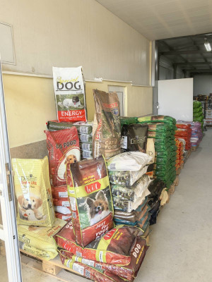 ХРУПИ - склад за храни за домашни любимци