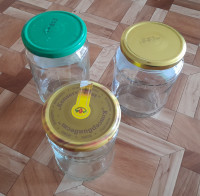 Стъклени буркани с винтови капачки. Цена 50 ст. за 1 бр. в гр.Казанлък