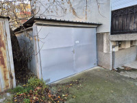 ПРОДАВАМ БЕТОНОВ ГАРАЖ С МЕТАЛЕН ПОКРИВ в гр.Казанлък