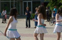 Видео:Центърът на Казанлък се оживи от мажоретки и военнна музика / Новини от Казанлък