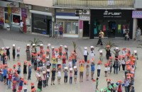 Видео:В Казанлък хора оформиха Роза в центъра на града / Новини от Казанлък