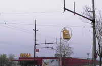 От утре Община Казанлък ще пребоядисва електрическите стълбове / Новини от Казанлък