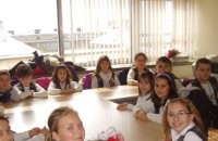 Третокласници се учат на предприемачество / Новини от Казанлък