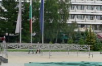 Днес започна изграждането на сцената за предстоящите празници / Новини от Казанлък