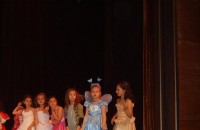 17 Мини Царици Роза ще има тази година в Казанлък / Новини от Казанлък