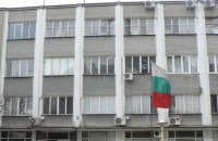 Автомобил катастрофира изкоренявайки дърво / Новини от Казанлък