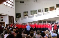 Швейцарски хор впечатлен от гостоприемството на казанлъчани / Новини от Казанлък