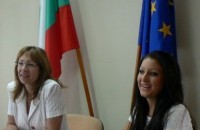 Казанлъшката делегация преспала на летището в Мюнхен / Новини от Казанлък