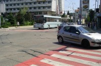 Освежават пешеходните пътеки до училищата / Новини от Казанлък