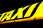 Казанлъчанин потроши таксиметров автомобил / Новини от Казанлък