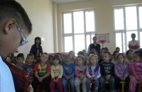 Деца от Читалище „Искра” гостуваха в ЦДГ “Детелина“ / Новини от Казанлък