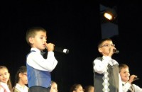 Детско утро представи Вокална студия „Искрица” при Читалище „Искри” / Новини от Казанлък