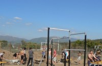 Видео: стрийт фитнес площадката в Казанлък се сдоби с нови уреди / Новини от Казанлък