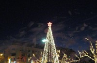 Тържество ще съпътства запалването на светлините на Коледната елха в Казанлък / Новини от Казанлък