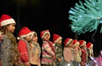 Концерт „Да посрещнем Коледа с песен” на НЧ “Искра“ / Новини от Казанлък