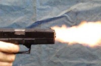 Пиян стреля по прозорец на апартамент в съседен блок / Новини от Казанлък