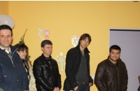 Децата от дома в Бузовград получиха подаръци за Коледа / Новини от Казанлък