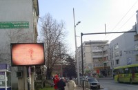 Такси блъсна пешеходка на пътеката пред Универмага / Новини от Казанлък