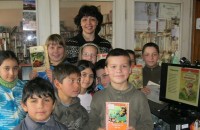 Деца в Копринка почетоха рождението на Емилиян Станев / Новини от Казанлък