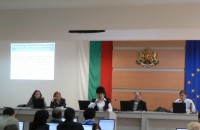 Общинският съвет гласува д-р Кети Маналова да управлява МБАЛ-Казанлък за още 3 години / Новини от Казанлък