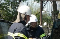 Видео: Два автомобила горяха в двора на КАТ / Новини от Казанлък