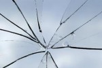 Скандал завърши с изпочупени стъкла / Новини от Казанлък