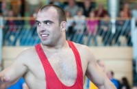 Мирослав Гешев шампион при мъжете в свободната борба / Спортни новини от Казанлък