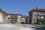 Започва полагането на улична настилка в пространството над Кооперативния пазар / Новини от Казанлък