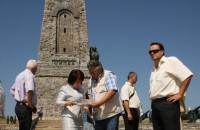 Областните управители на Габрово и Стара Загора се срещнаха на връх Шипка / Новини от Казанлък