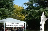 Общинска администрация се срещна с гражданите на площада в Казанлък / Новини от Казанлък