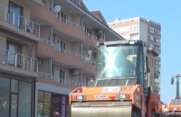 Улица „Капрони“ вече е с нов асфалт / Новини от Казанлък