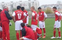 Срещи в детско-юношеските футболни групи / Спортни новини от Казанлък