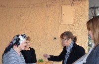 На Игнажден кметът Галина Стоянова посети училища и социални домове / Новини от Казанлък