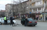 Велосипедист пострада при катастрофа на казанлъшко кръстовище / Новини от Казанлък