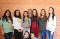 Волейболистките на “Вапцаров“ грабнаха ученическата купа в Казанлък / Спортни новини от Казанлък