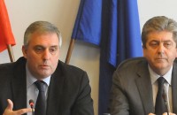 Президентът Георги Първанов и Ивайло Калфин канят казанлъчани на среща тази събота / Новини от Казанлък