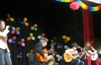 Великденски концерти на школите по класическа китара, пиано и забавна песен при НЧ „Възродена Искра” / Новини от Казанлък