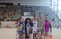 Гимнастичките на Розова долина спечелиха медали при дебюта си в чужбина / Спортни новини от Казанлък