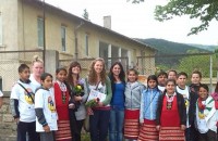 Европейски доброволци отбелязаха Деня на Европа в Казанлък / Новини от Казанлък