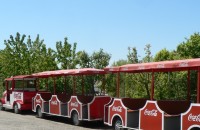 Казанлък се сдоби с атракционно влакче за Празника на розата / Новини от Казанлък