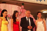 Слава Георгиева спечели конкурса Царица Роза в Павел баня / Новини от Казанлък