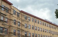 Кметът Галина Стоянова лично инспектира ремонта на казанлъшката болница / Новини от Казанлък