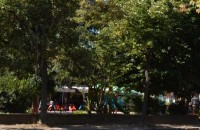 Обновяват се пешеходните пътеки около всички училища и детски заведения / Новини от Казанлък