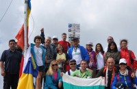 Казанлъшки туристи изкачиха най-високия връх в Румъния и посетиха замъка на граф Дракула / Новини от Казанлък