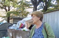 Намереното новородено в контейнер в Казанлък е българче, живо и здраво е / Новини от Казанлък