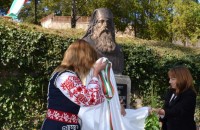 Откриха паметник на възрожденеца Онуфрий Хилендарски / Новини от Казанлък