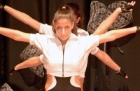 Коледен концерт на НЧ „Възродена Искра - 2000” и Военен клуб /видео/ / Новини от Казанлък