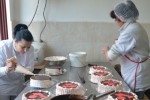 “Арсенал“ подарява торти на всички рожденици работещи във фирмата / Новини от Казанлък