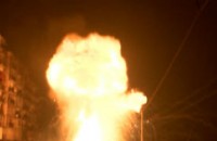 Взрив на газова бутилка в запален автомобил /видео/ / Новини от Казанлък