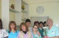 Дамите от БСП поздравиха акушерите от Казанлък за празника им / Новини от Казанлък